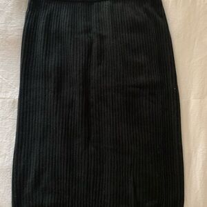 GAP Black Ribbed Knee-length Pencil Skirt
